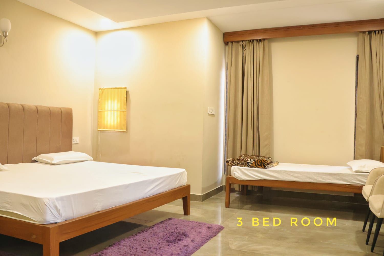 Devraha Baba Seva Ashram Super Deluxe Triple Room 3