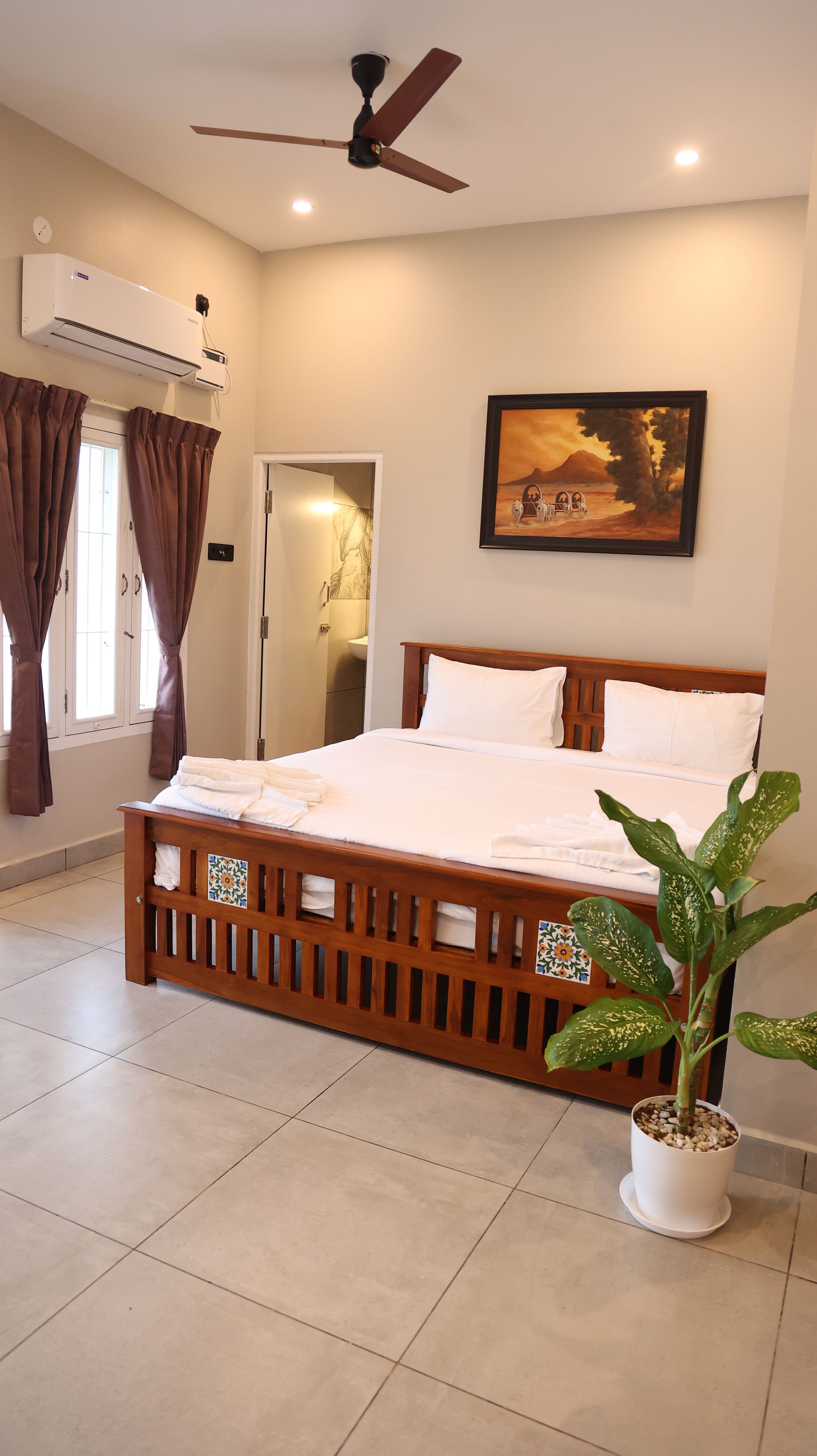 Deluxe Hill View Room