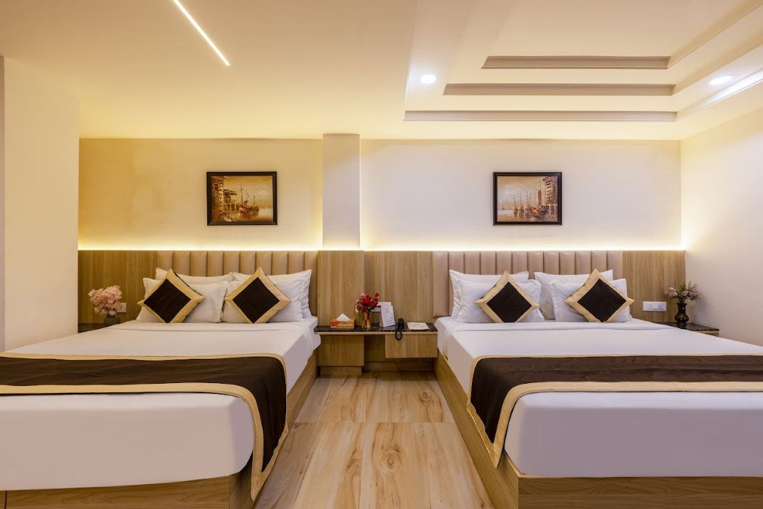 Dahabi Venue Hotel, Delhi Airport Family Suite With Bathtub 3