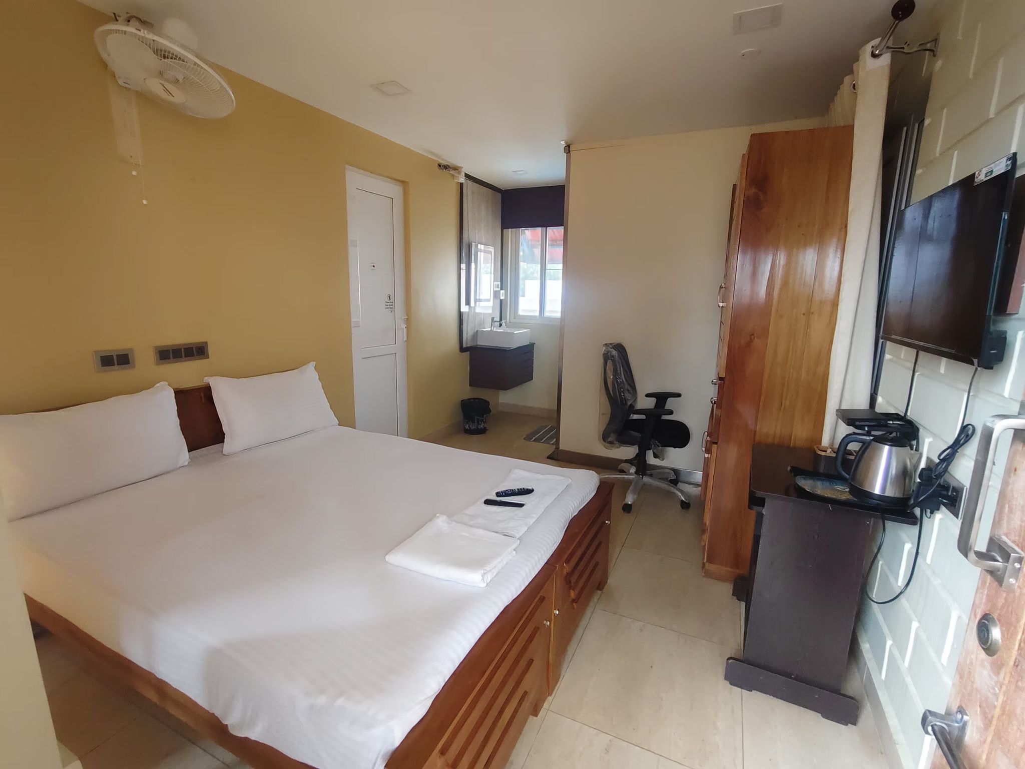 REWA ECOSTAYS Non Ac Deluxe Room