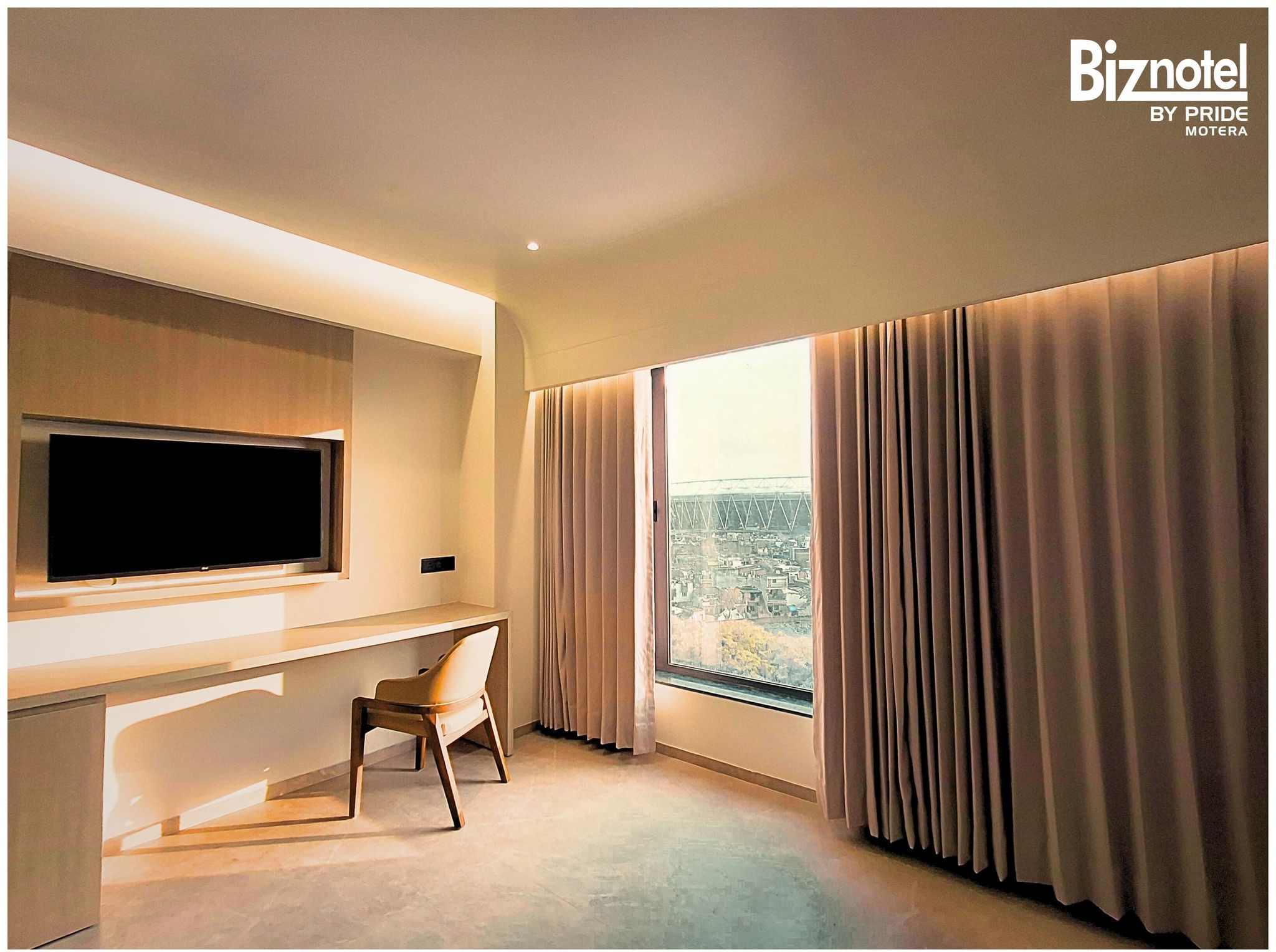 Biznotel by Pride Motera Deluxe King 3