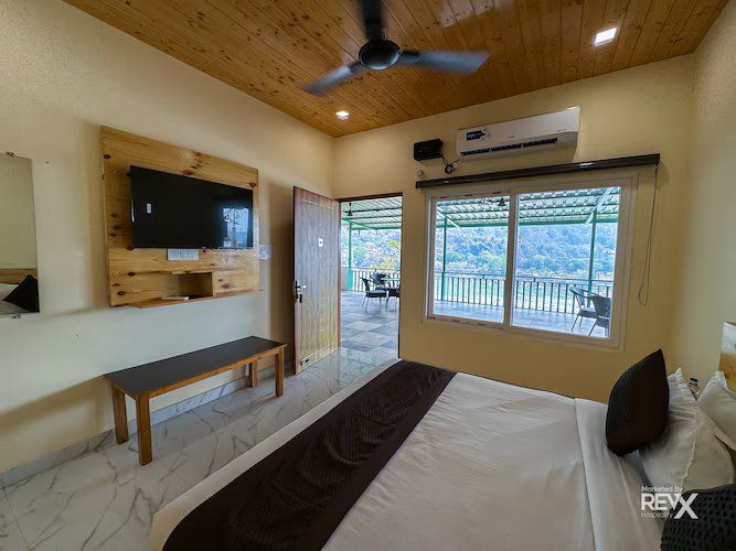 Premium Room with River View Balcony