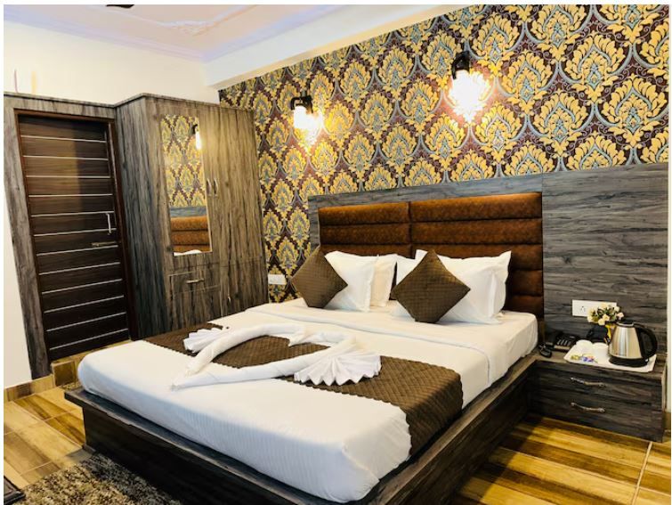 Queen Room With Balcony