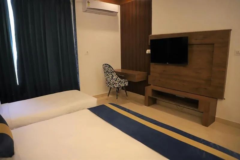 Deluxe Family Room