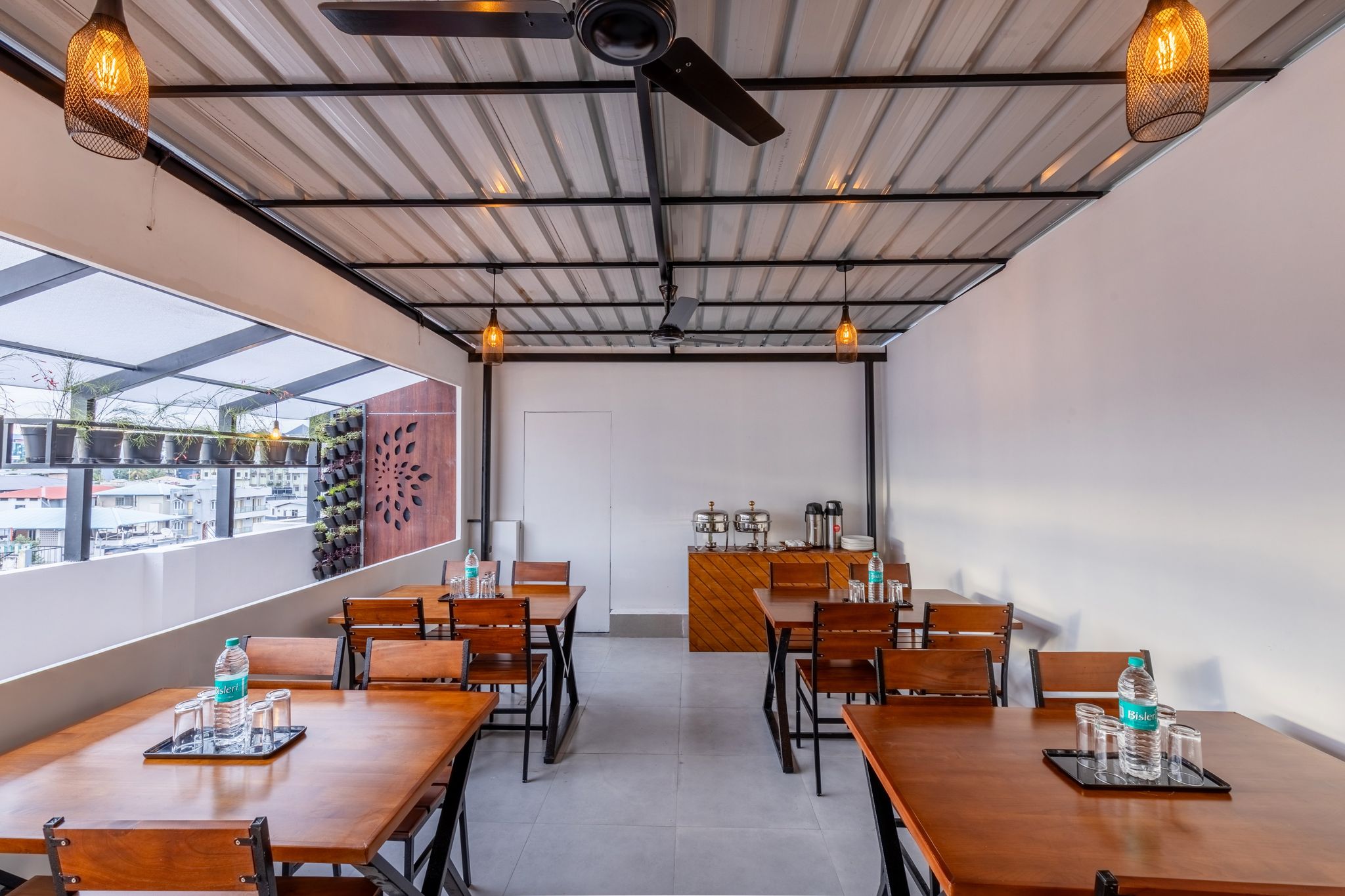 Food & Dining