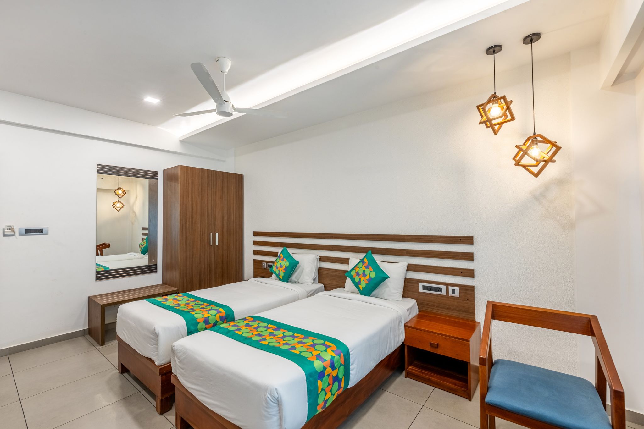 Treebo De Cloud 9 Regency Deluxe Room 7