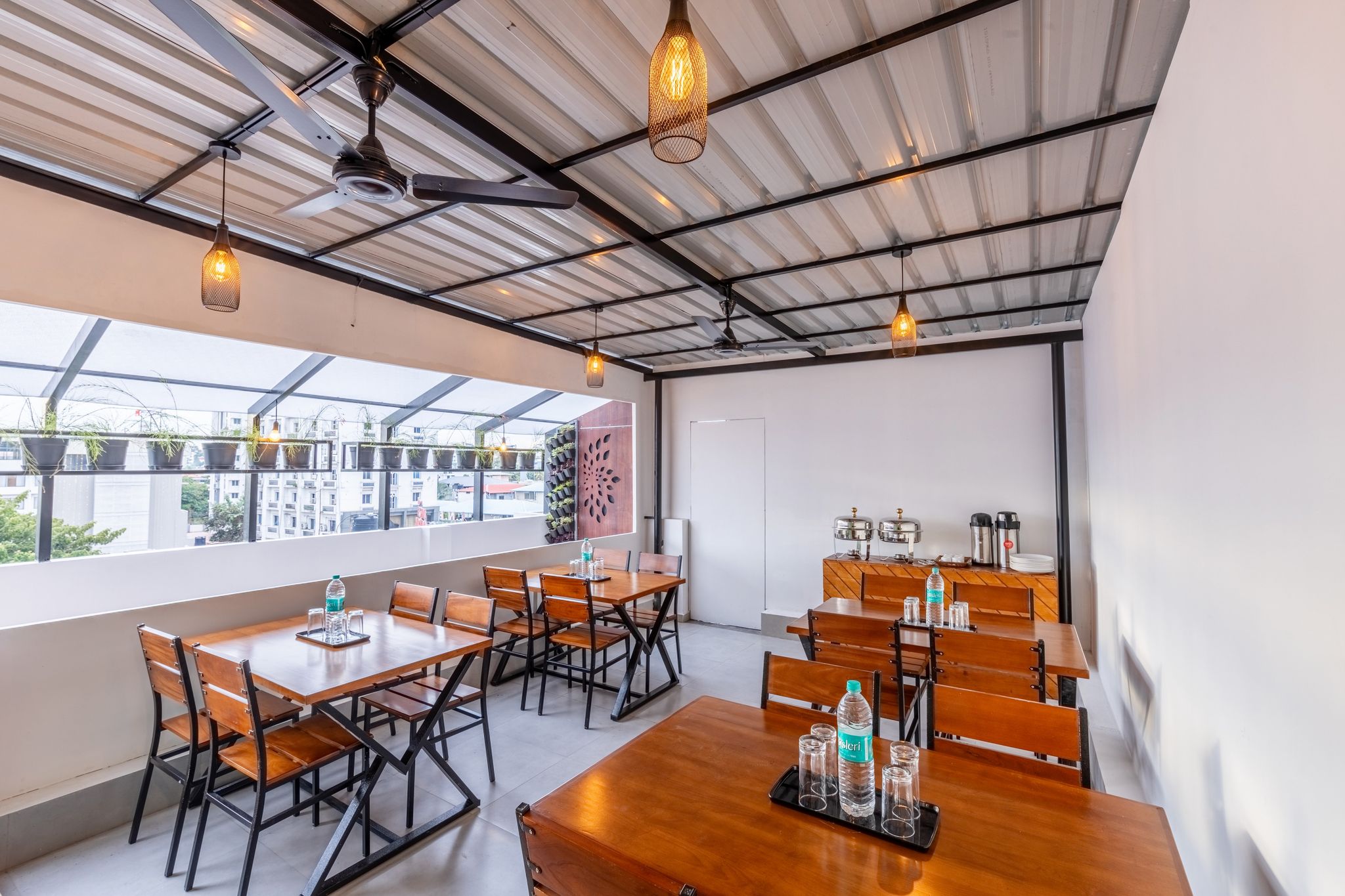 Food & Dining