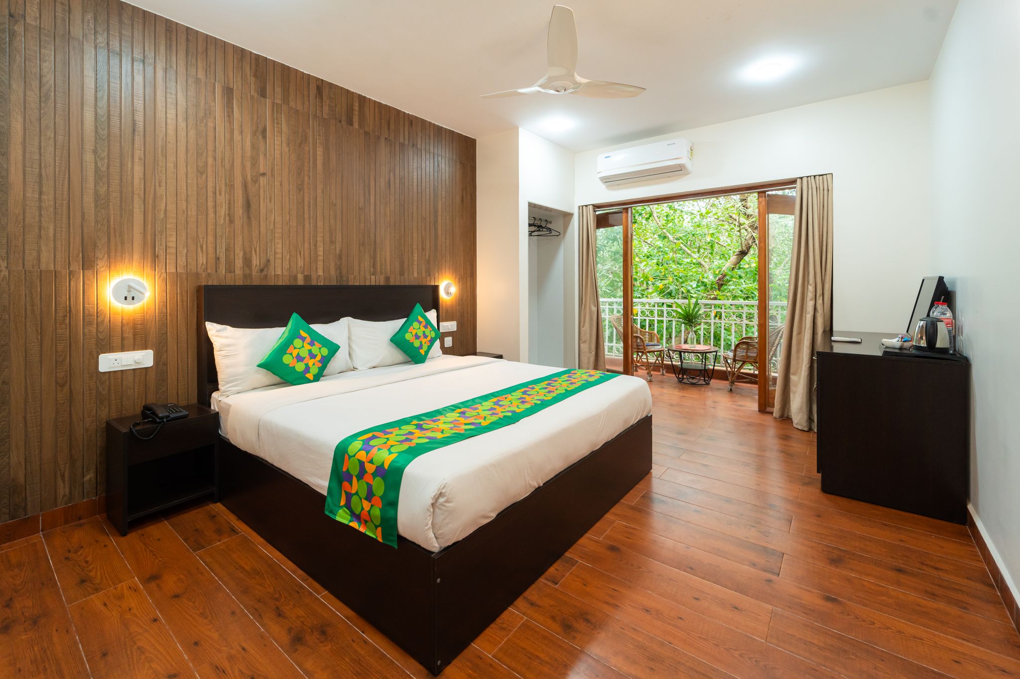 Standard room with Garden view