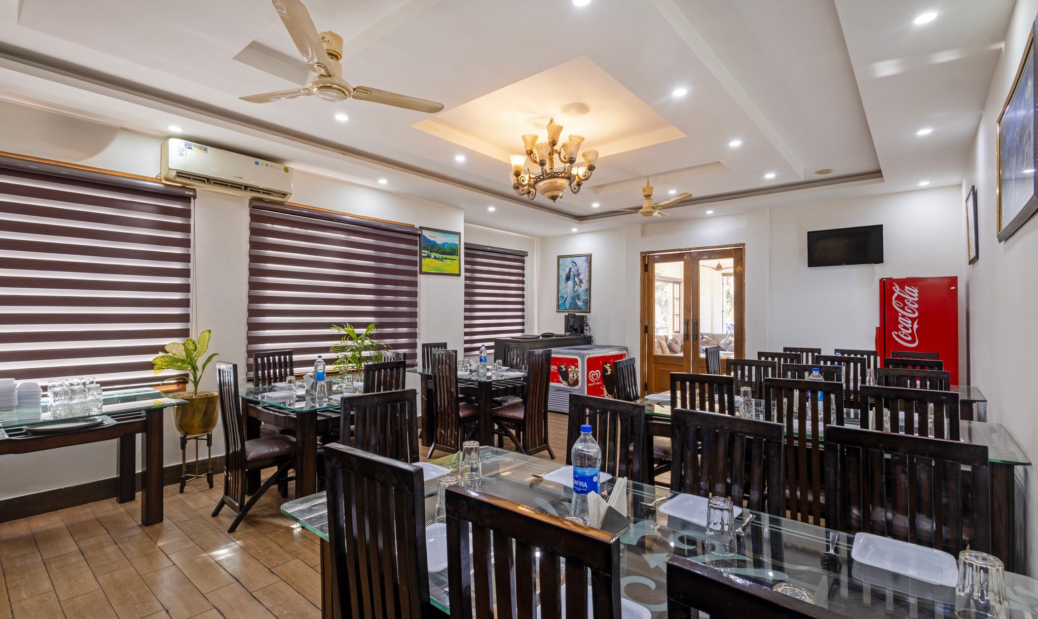 Food & Dining