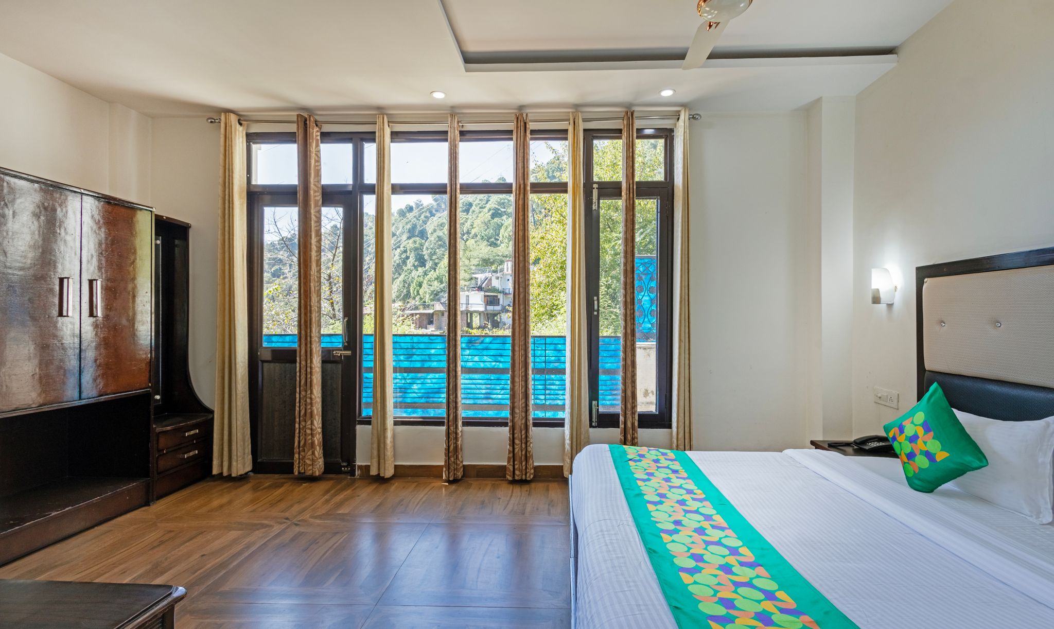 Treebo Anjukul Standard Room 9