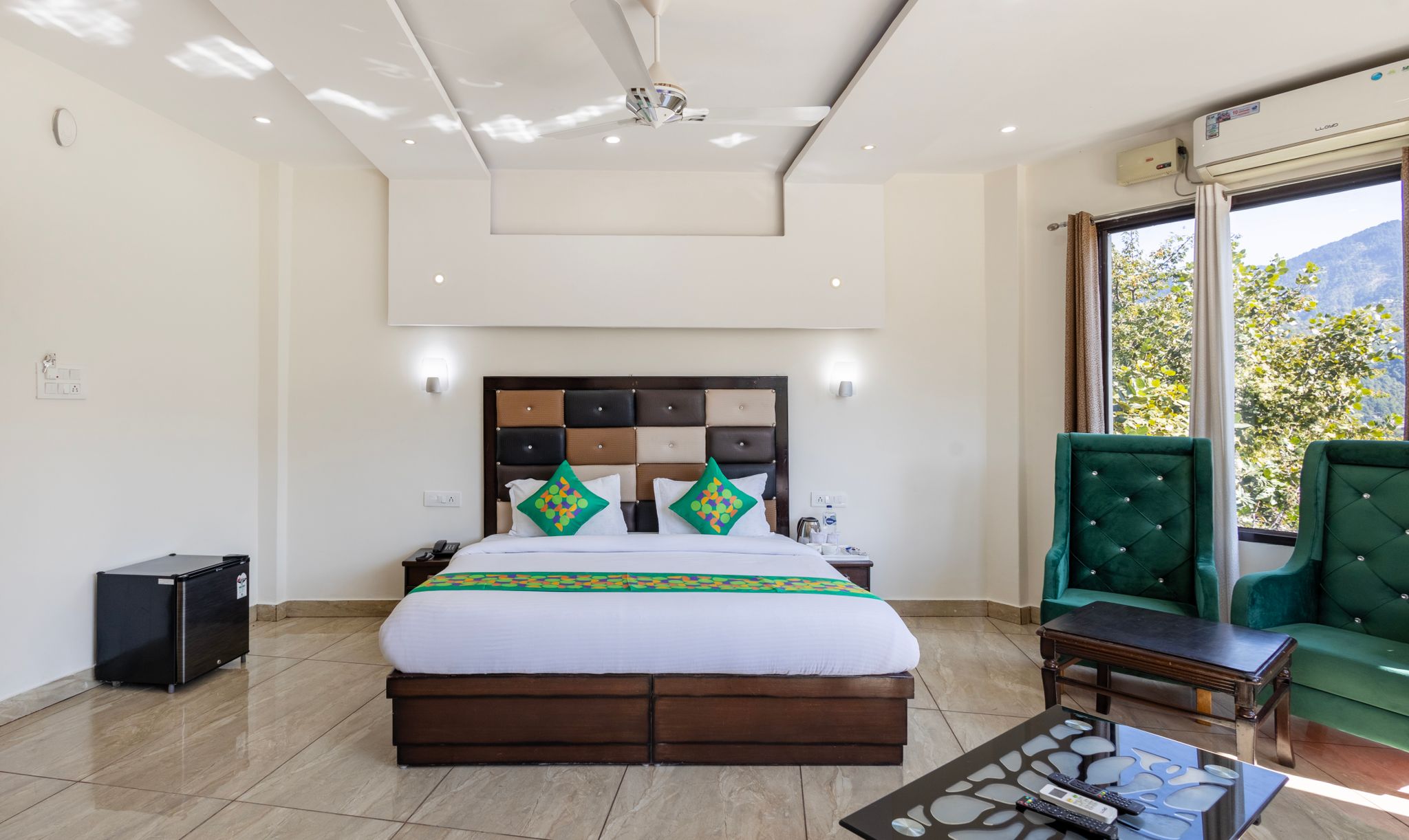 Premium Room
