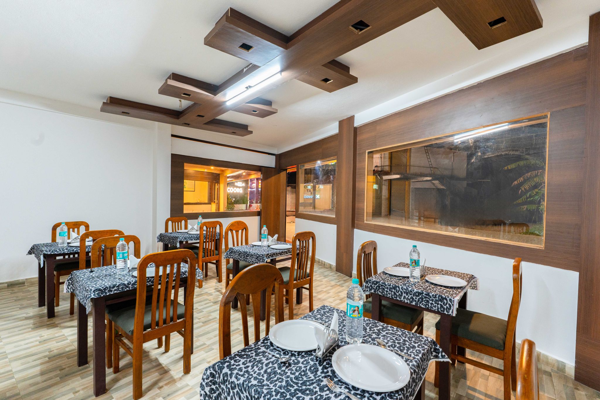 Food & Dining