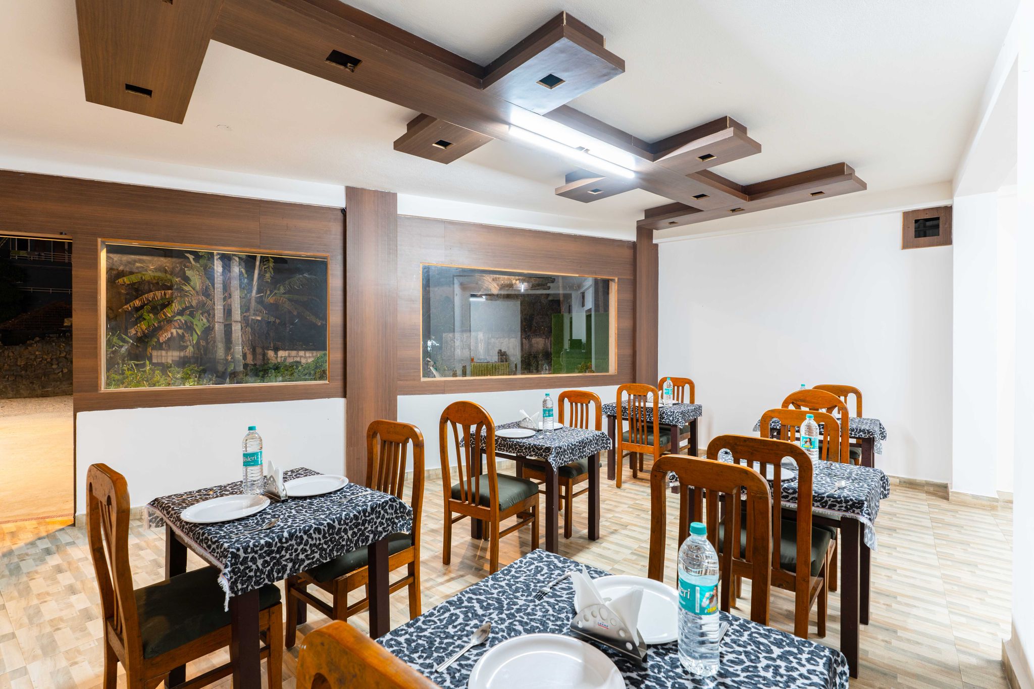 Food & Dining