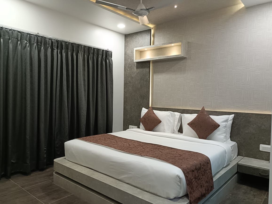 The Fern Residency,Porbandar Winter Green Room