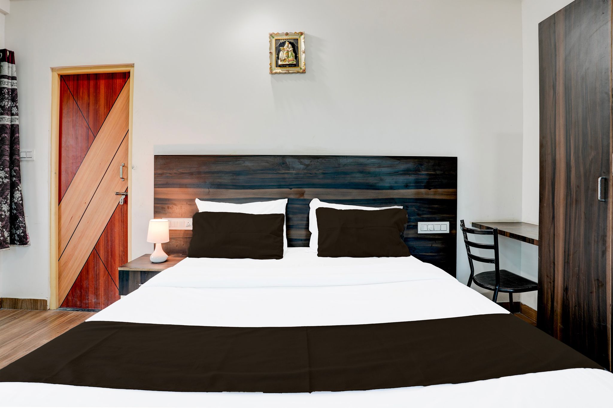 Hotel O Royal galaxy suites Classic 10