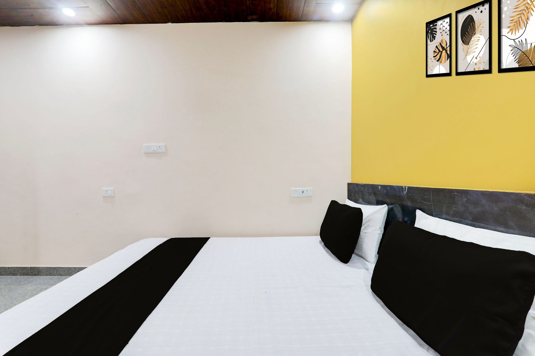 Super Hotel O Shivay Inn Classic 9