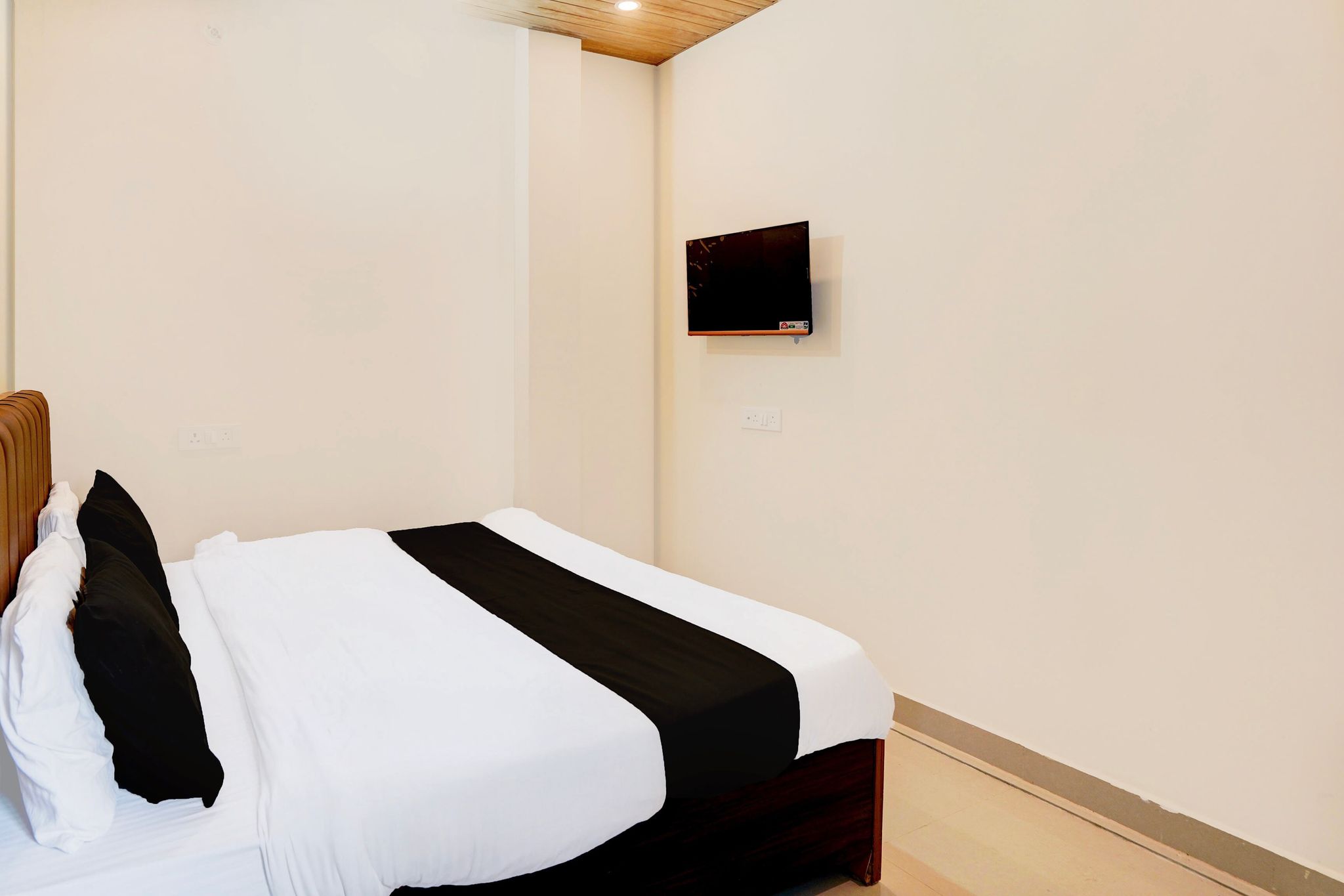 Hotel O Back Packers Stay Classic 13