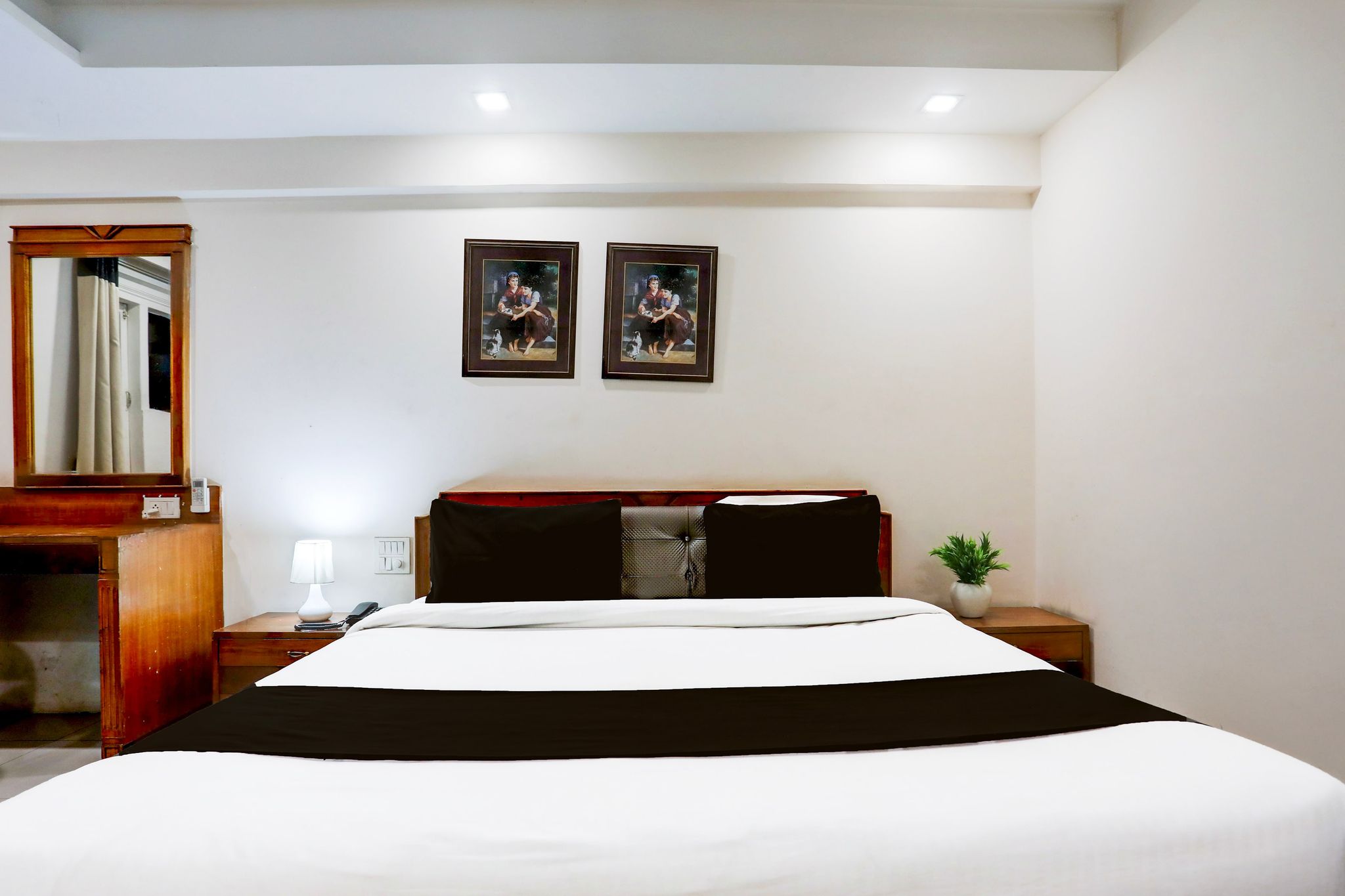 Townhouse Padav Square Gwalior Formerly Hotel Shelter Classic 12