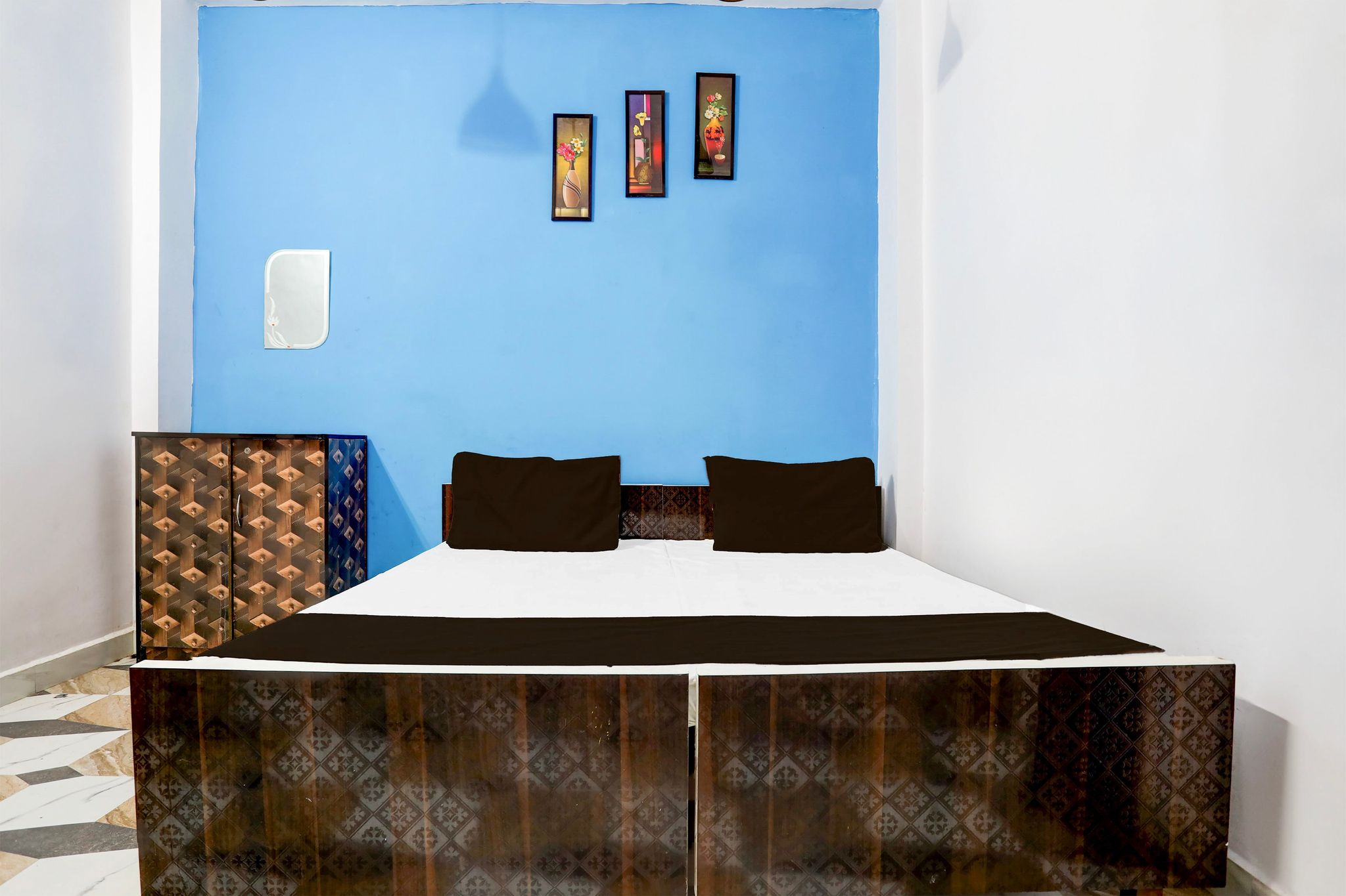 Hotel O Om Sai Bhavan Classic 14