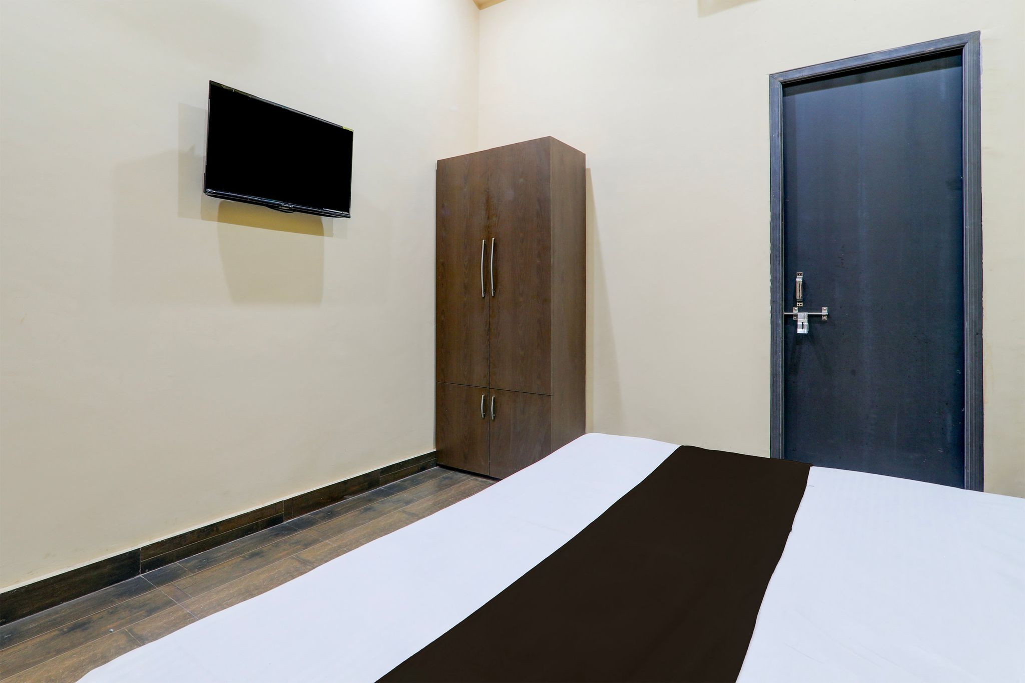 Hotel O Arjun Ganj Classic 12