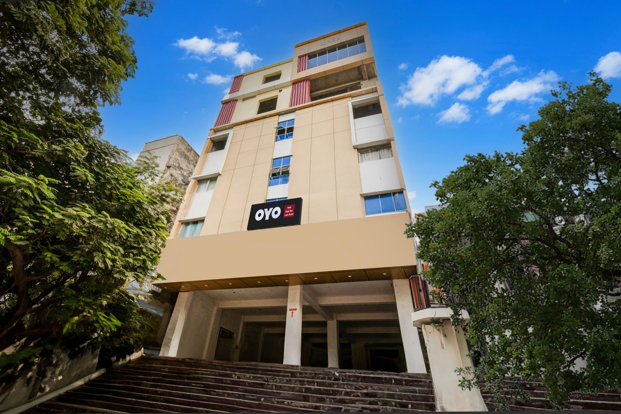 Hotel O Royal stay luxury  rooms