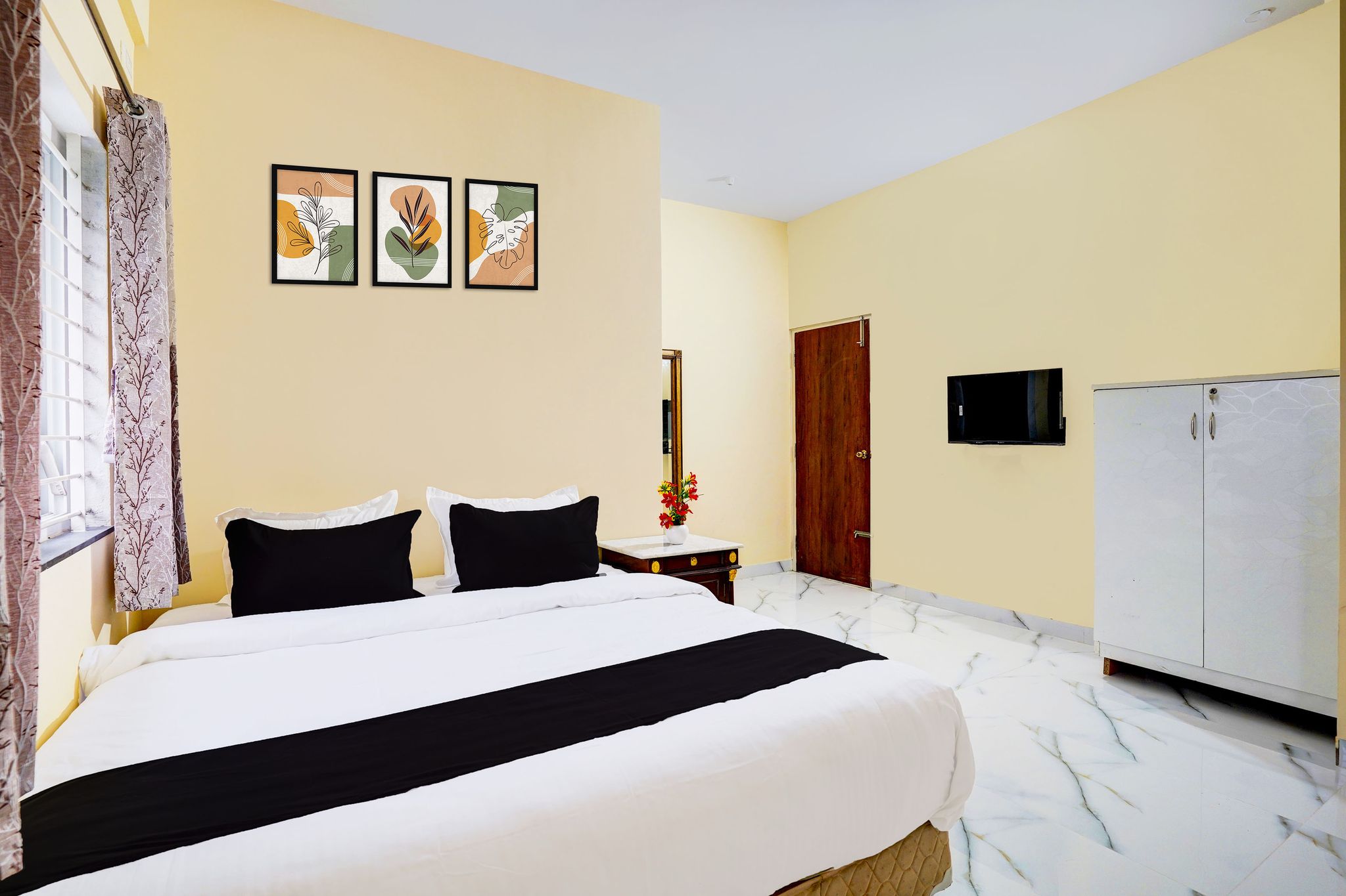 Hotel O RR Comforts Classic 14