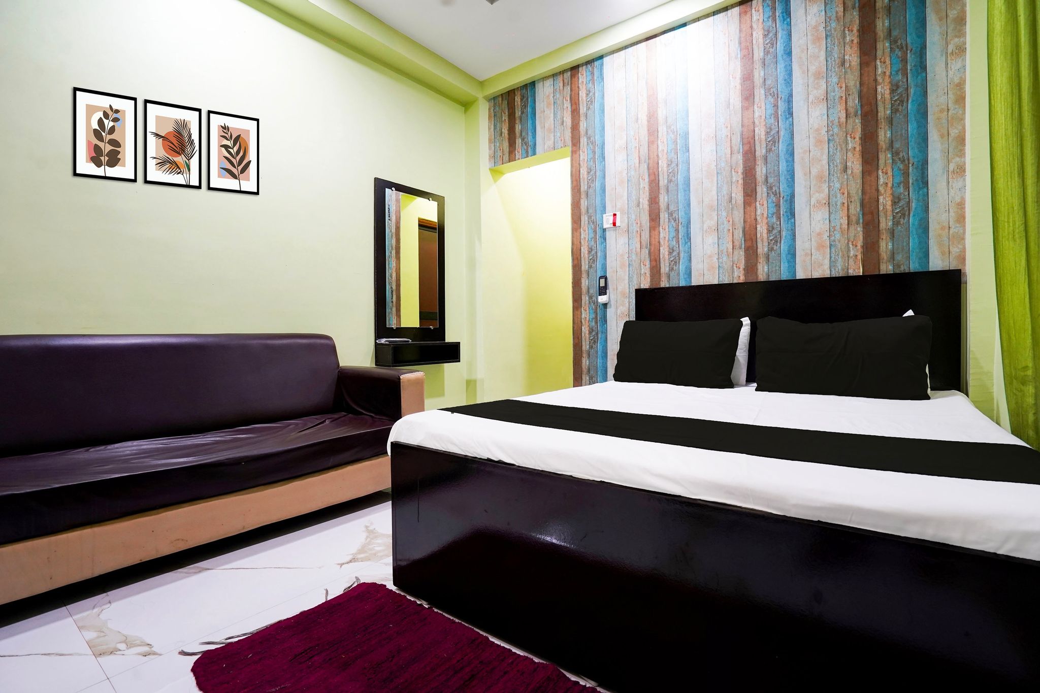 Hotel O by OYO Sun Classic 11