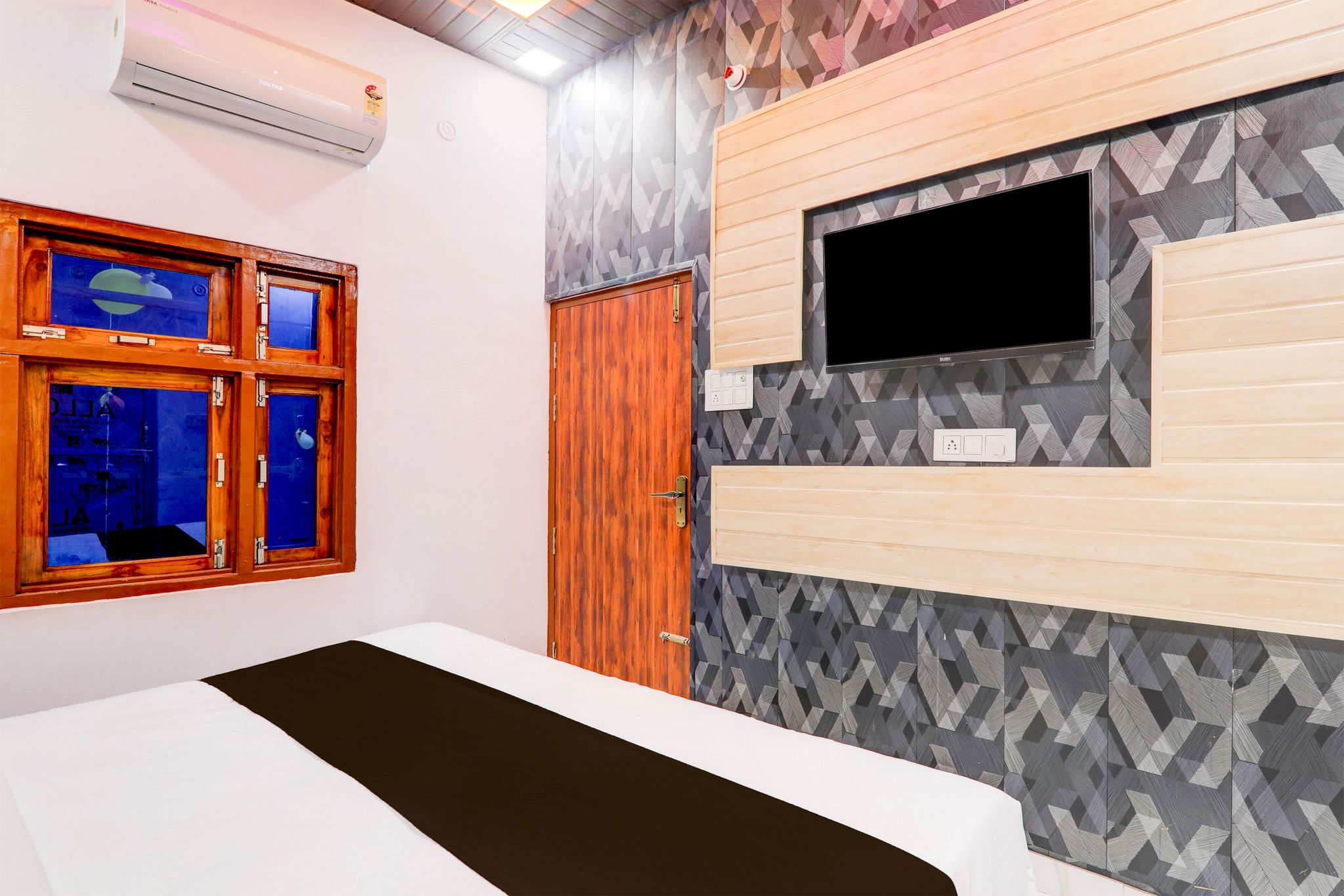 Hotel O Royal Classic Inn Classic 15