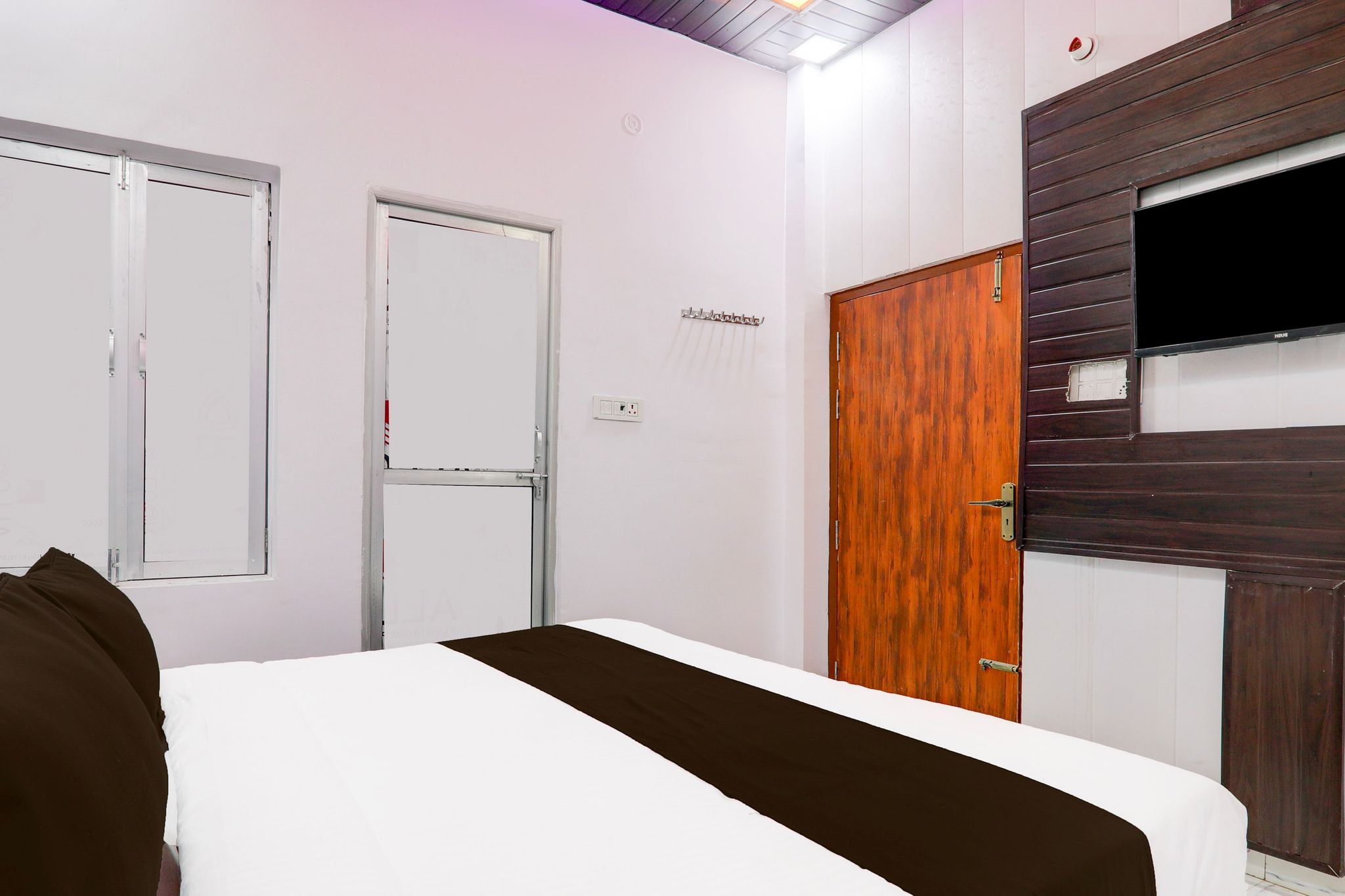 Hotel O Royal Classic Inn Classic 14