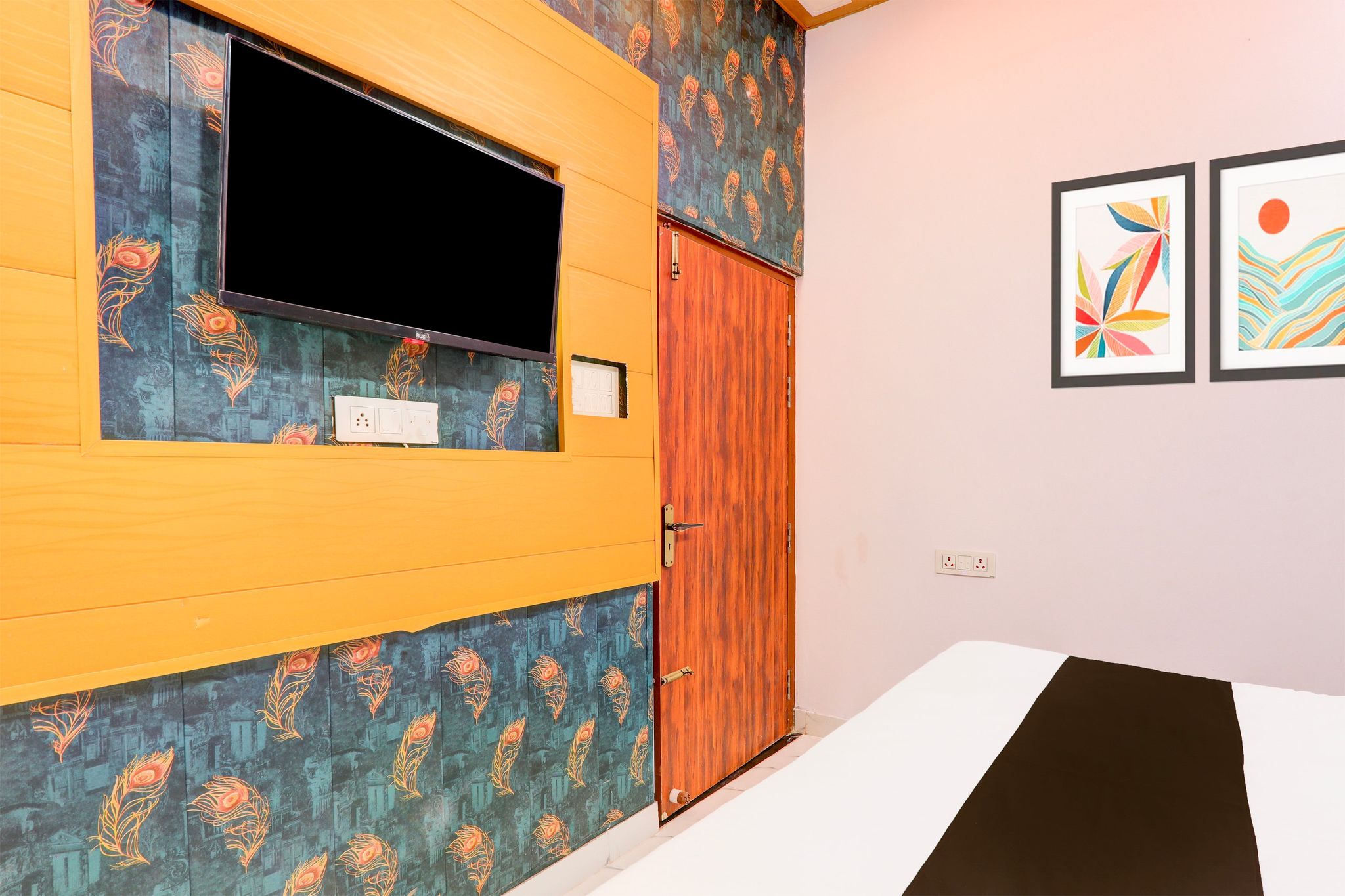 Hotel O Royal Classic Inn Classic 16