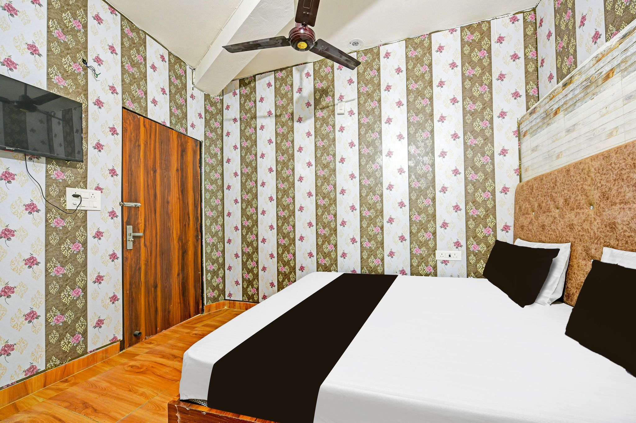 Hotel O HR 07 Classic 6