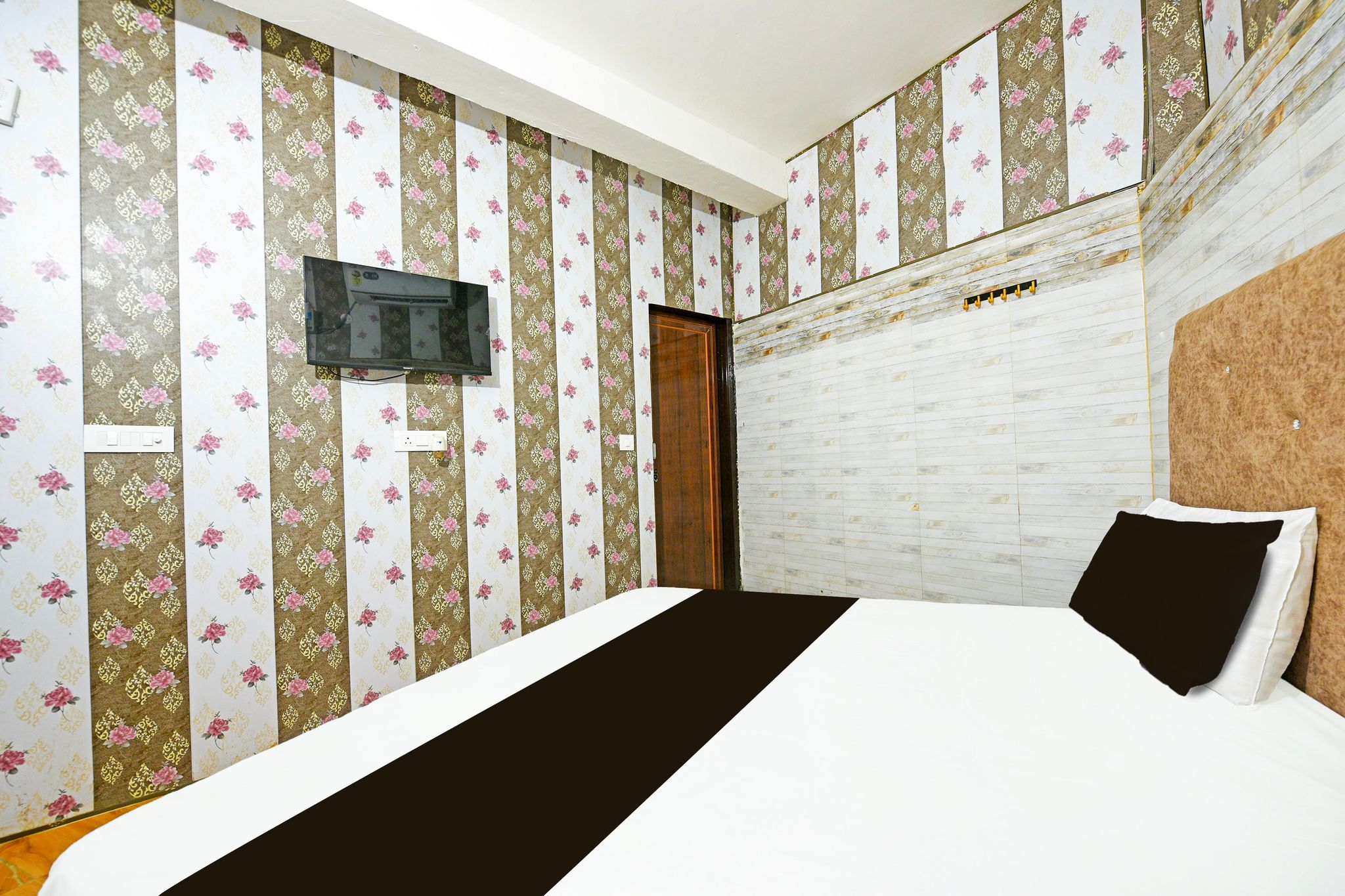 Hotel O HR 07 Classic 8