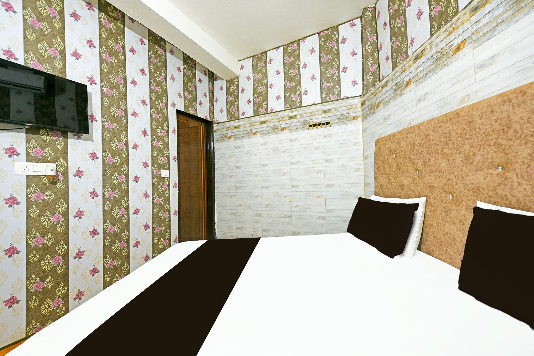 Hotel O HR 07 Classic 9