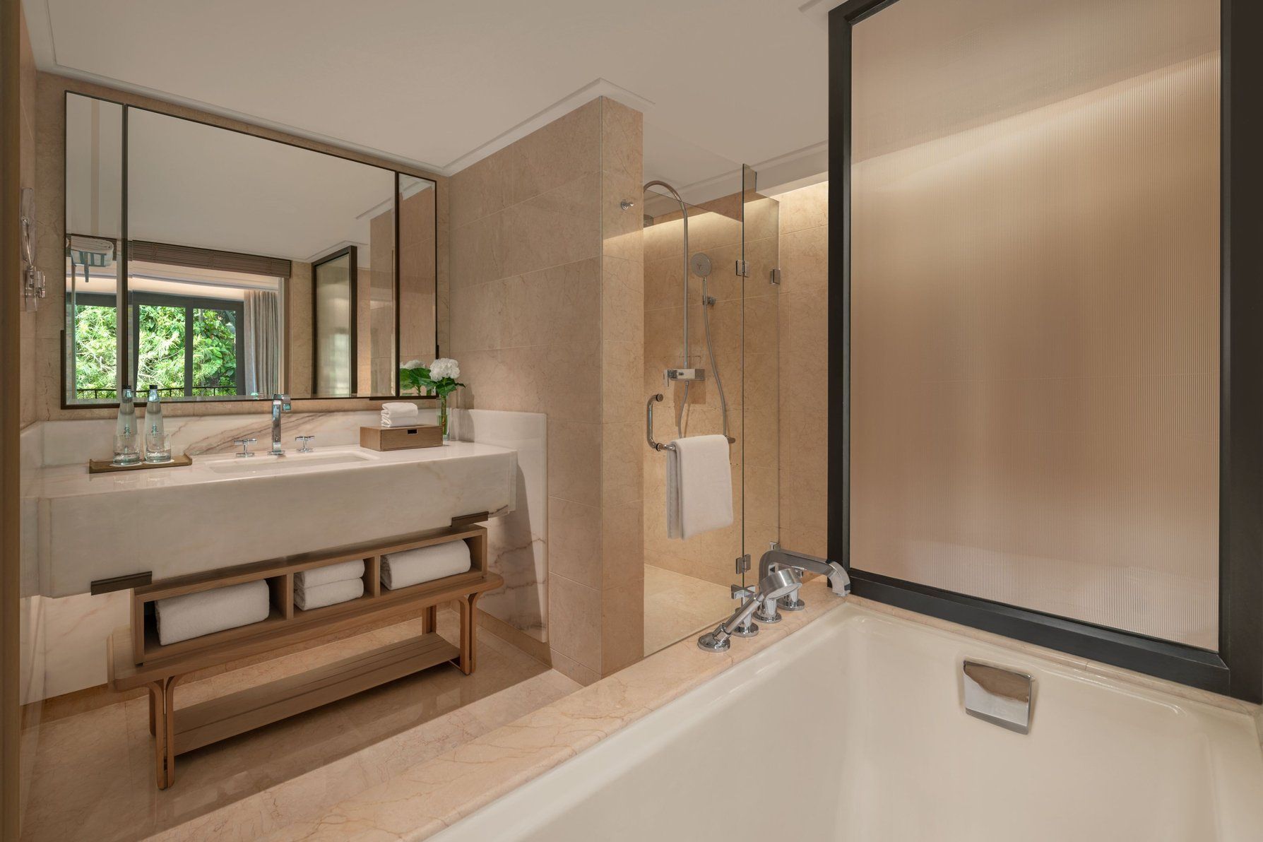 Lagoon Grand Deluxe Bathroom