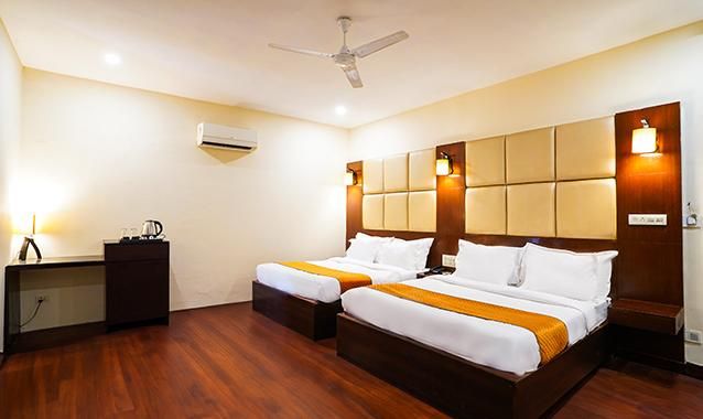 FabHotel Polovictory Palace Suite Room 2