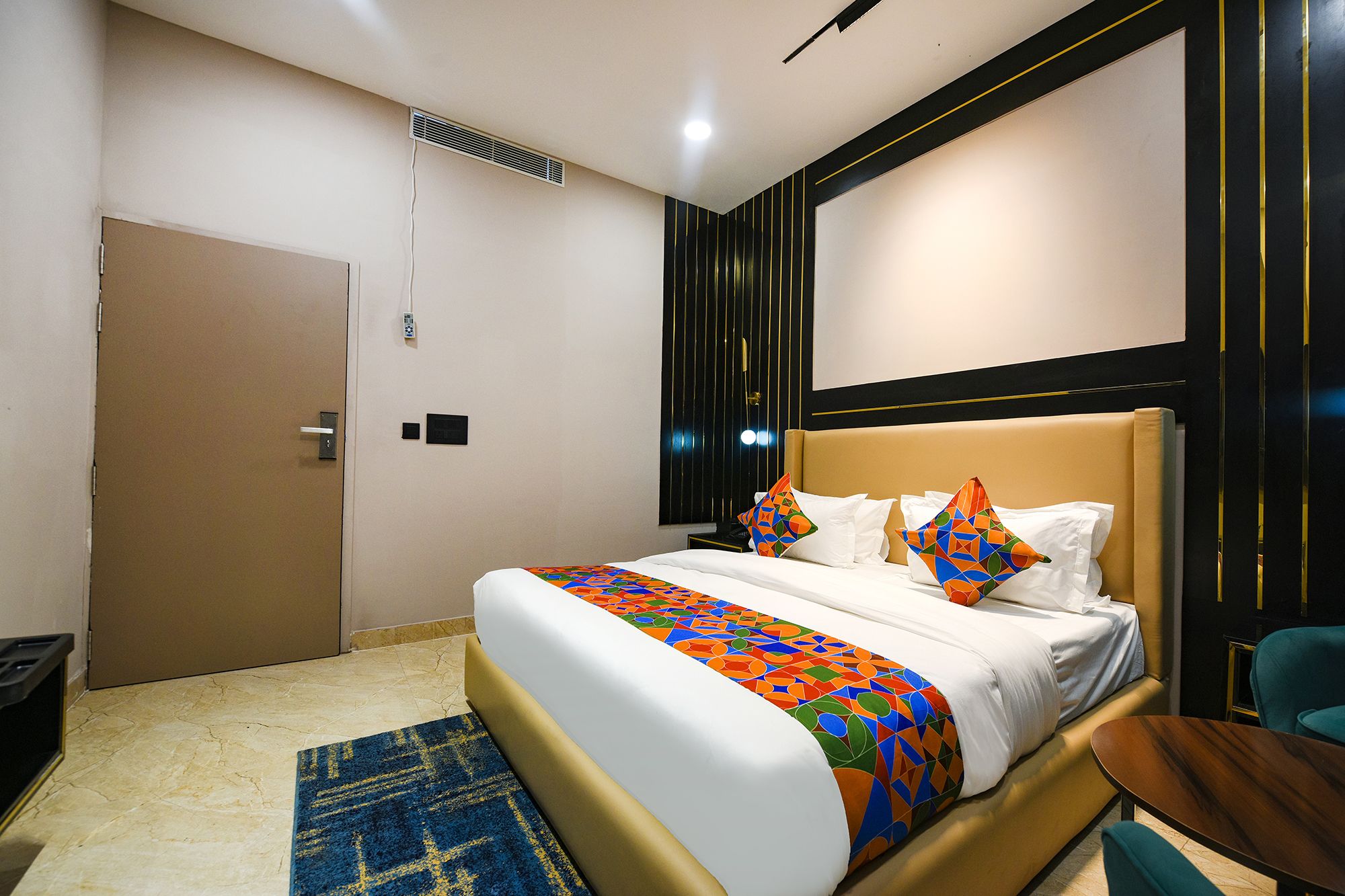 FabHotel Prime Elegance Suites Deluxe Room  3