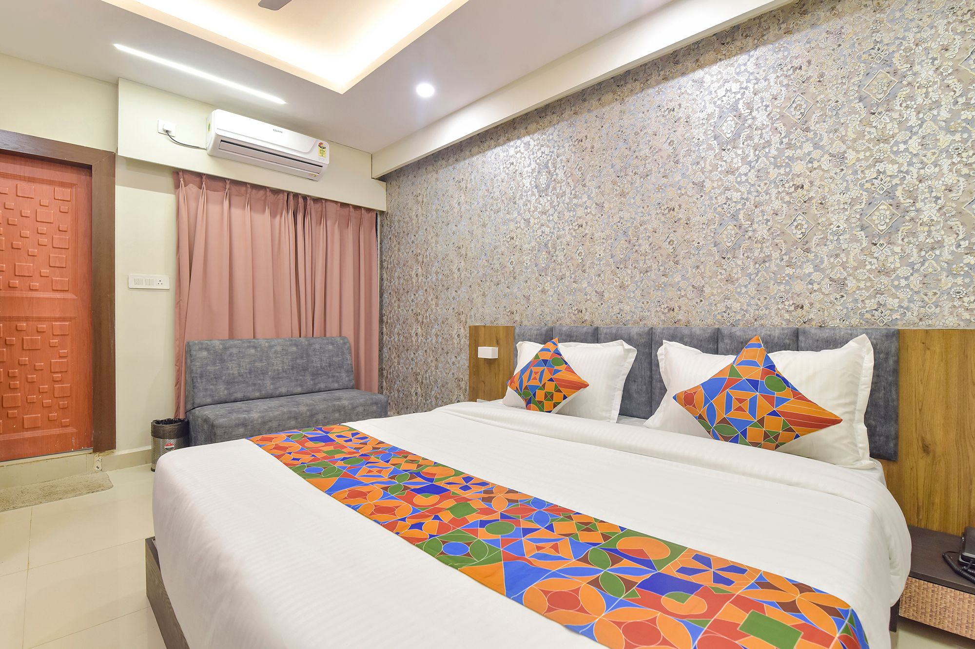 Via The Max Glory Premium Room 4