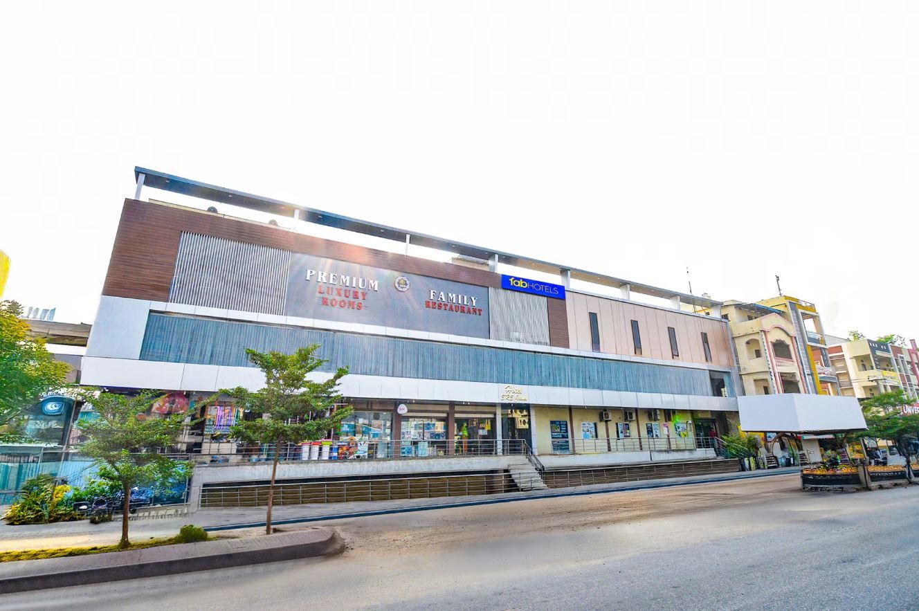 FabHotel SRS Grand - Nr Mahindra University, Gandi Maisamma