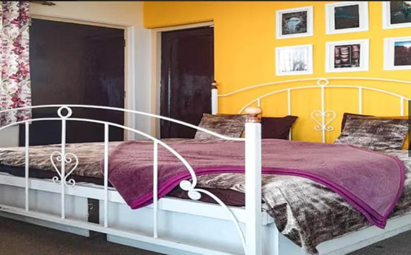 HR Windsong Homestay Deluxe Rooms 3