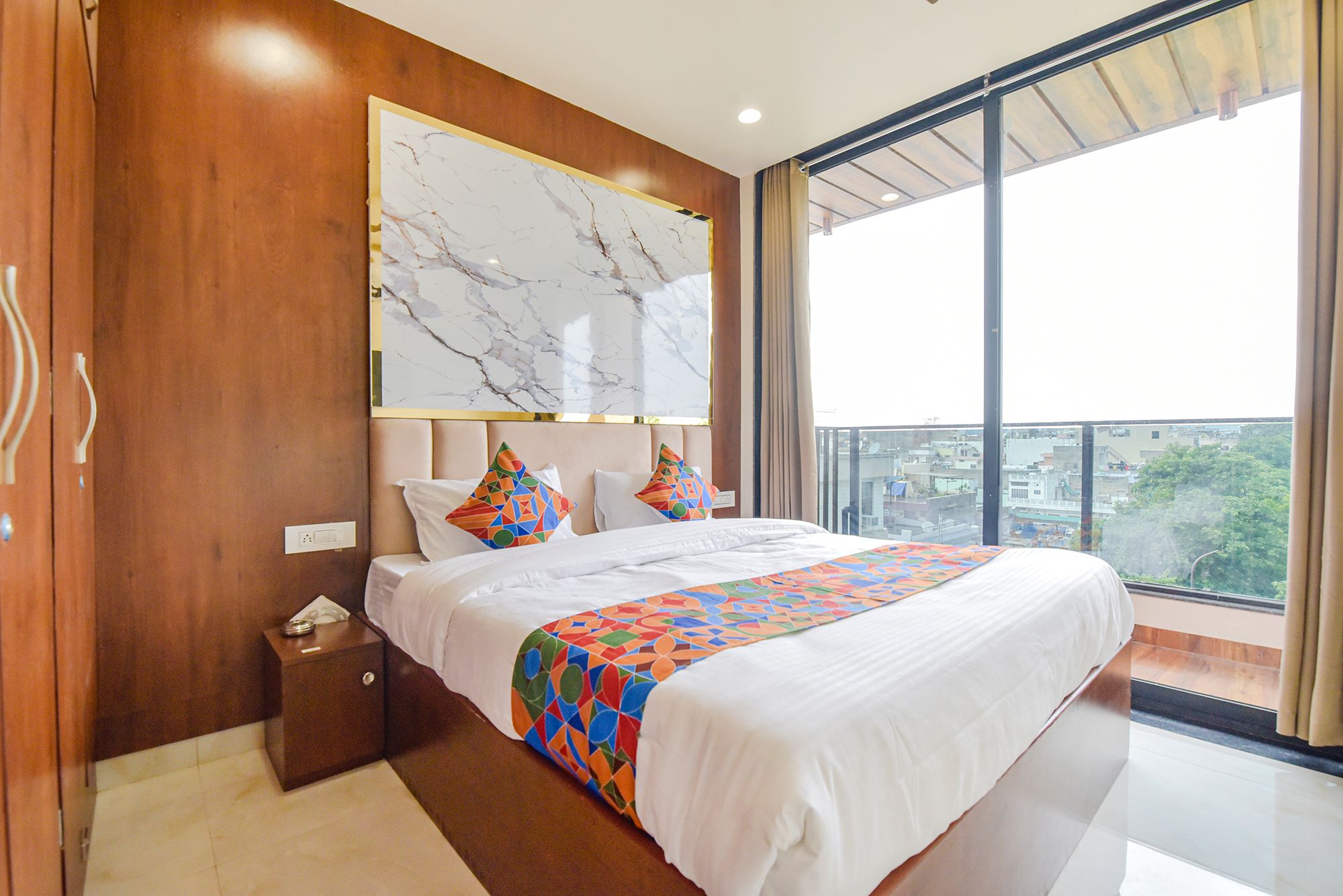 FabHotel Blooming Beds Pearl Deluxe Room 