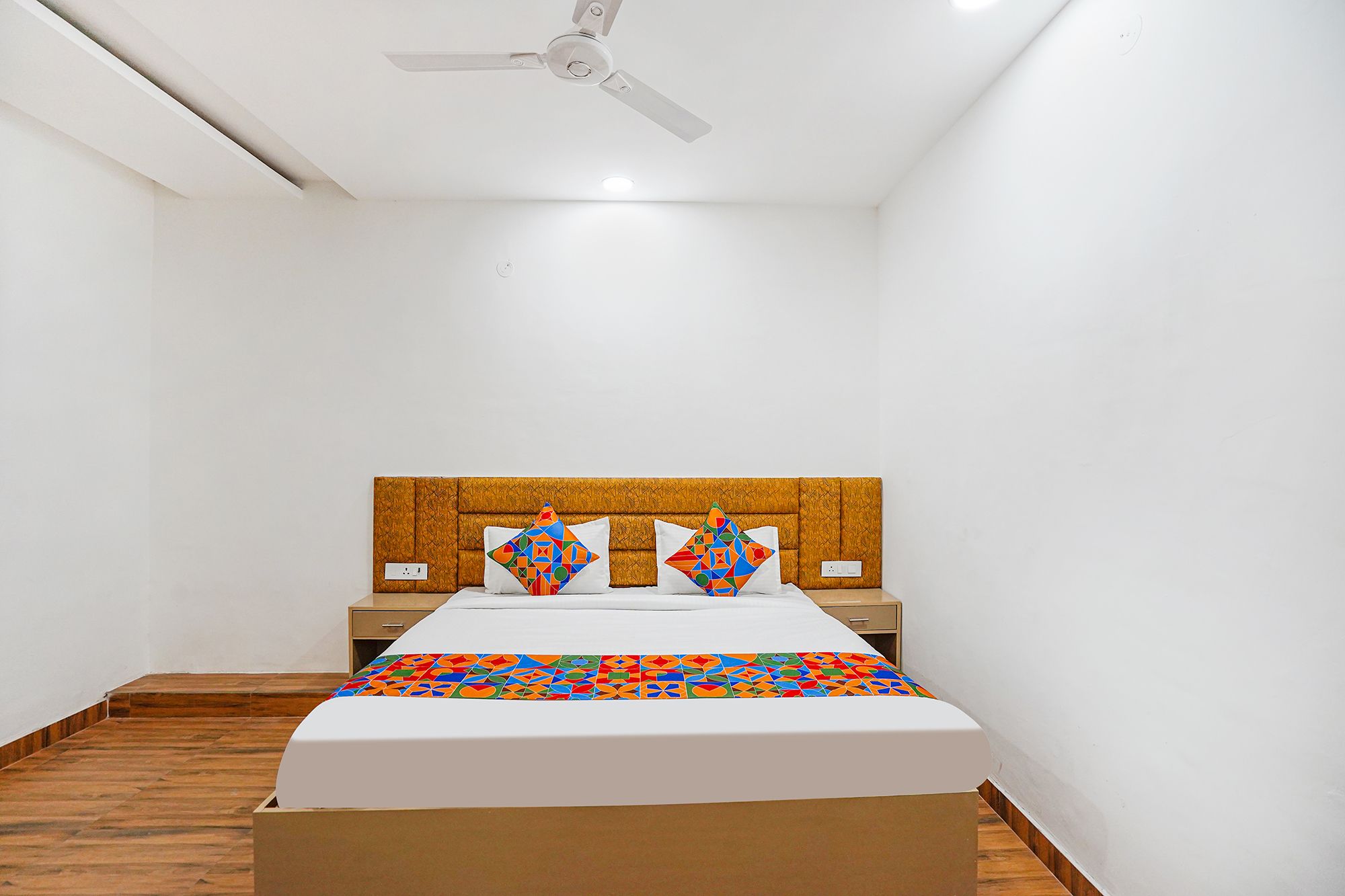 FabHotel Wamson Deluxe Room  3