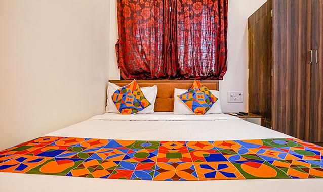 FabHotel The United Deluxe Room 6