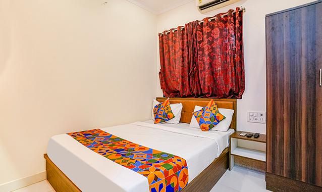 FabHotel The United Deluxe Room 13