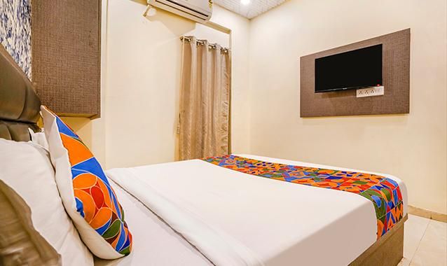 FabHotel The United Deluxe Room 16