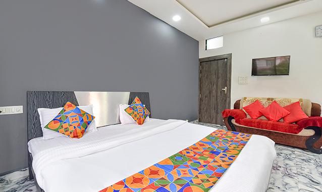 FabHotel Soni Palace Deluxe Room 2