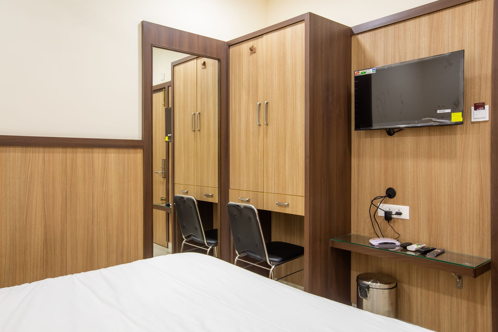 HOTEL PRM ARUNA ARCHADIA Standard Room 8