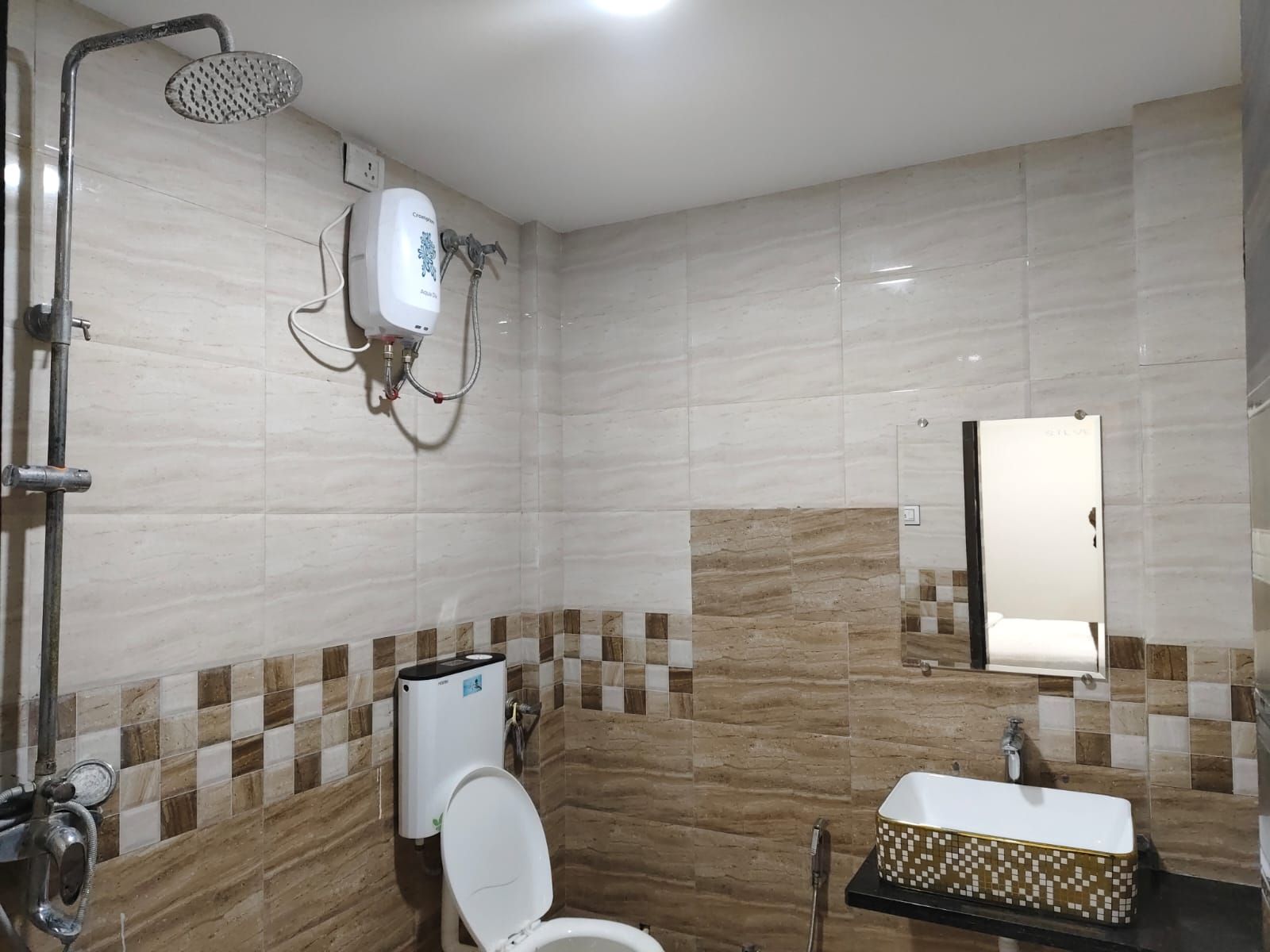 Hotel Million Star Deluxe Room  8