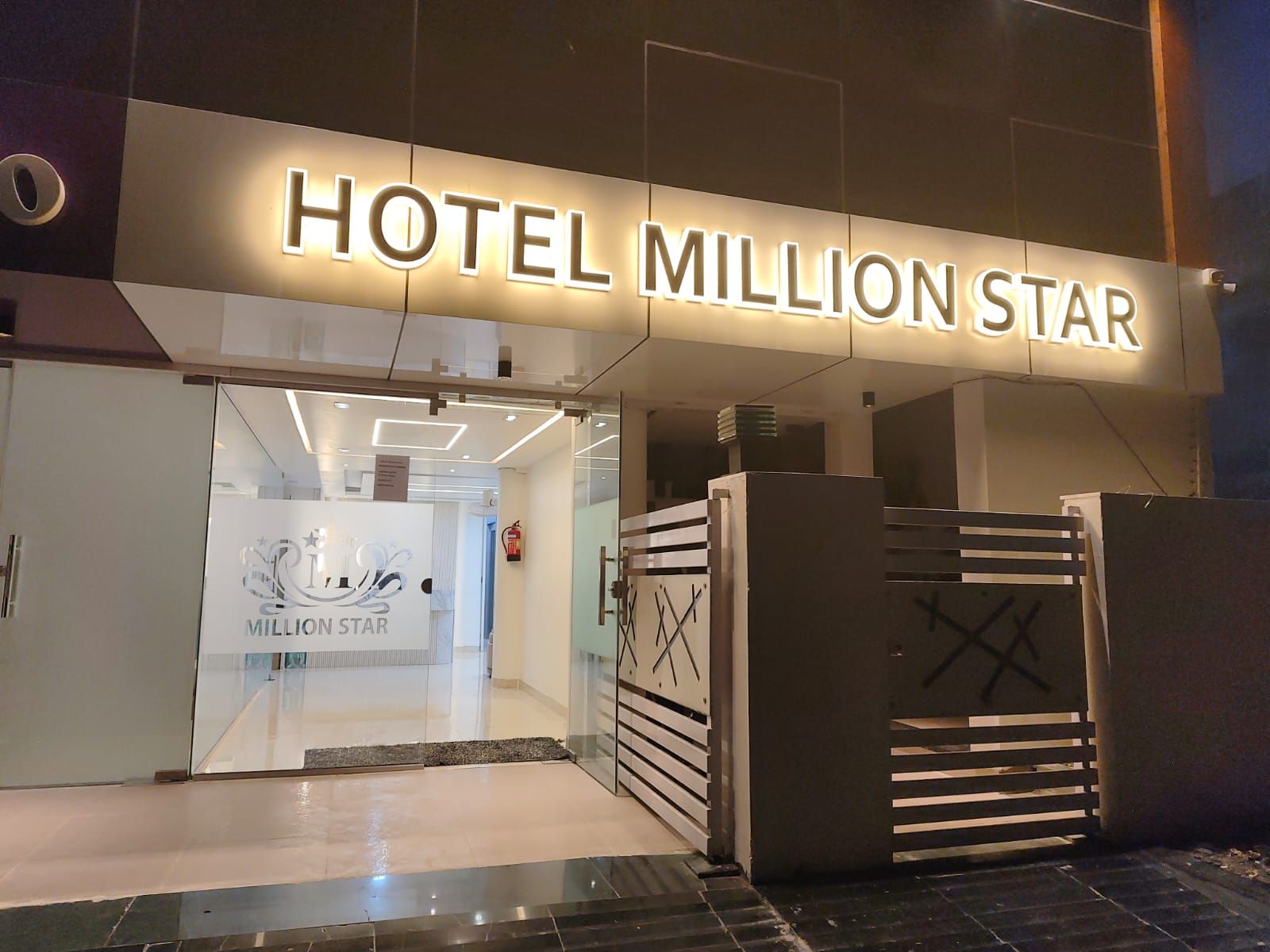 Hotel Million Star