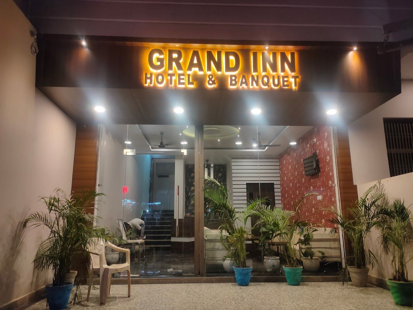 Hotel Grand Inn