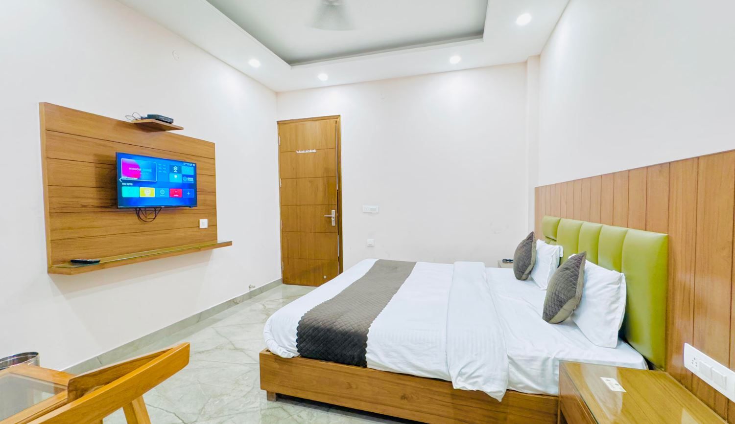 Hotel Grace  Deluxe Room 2